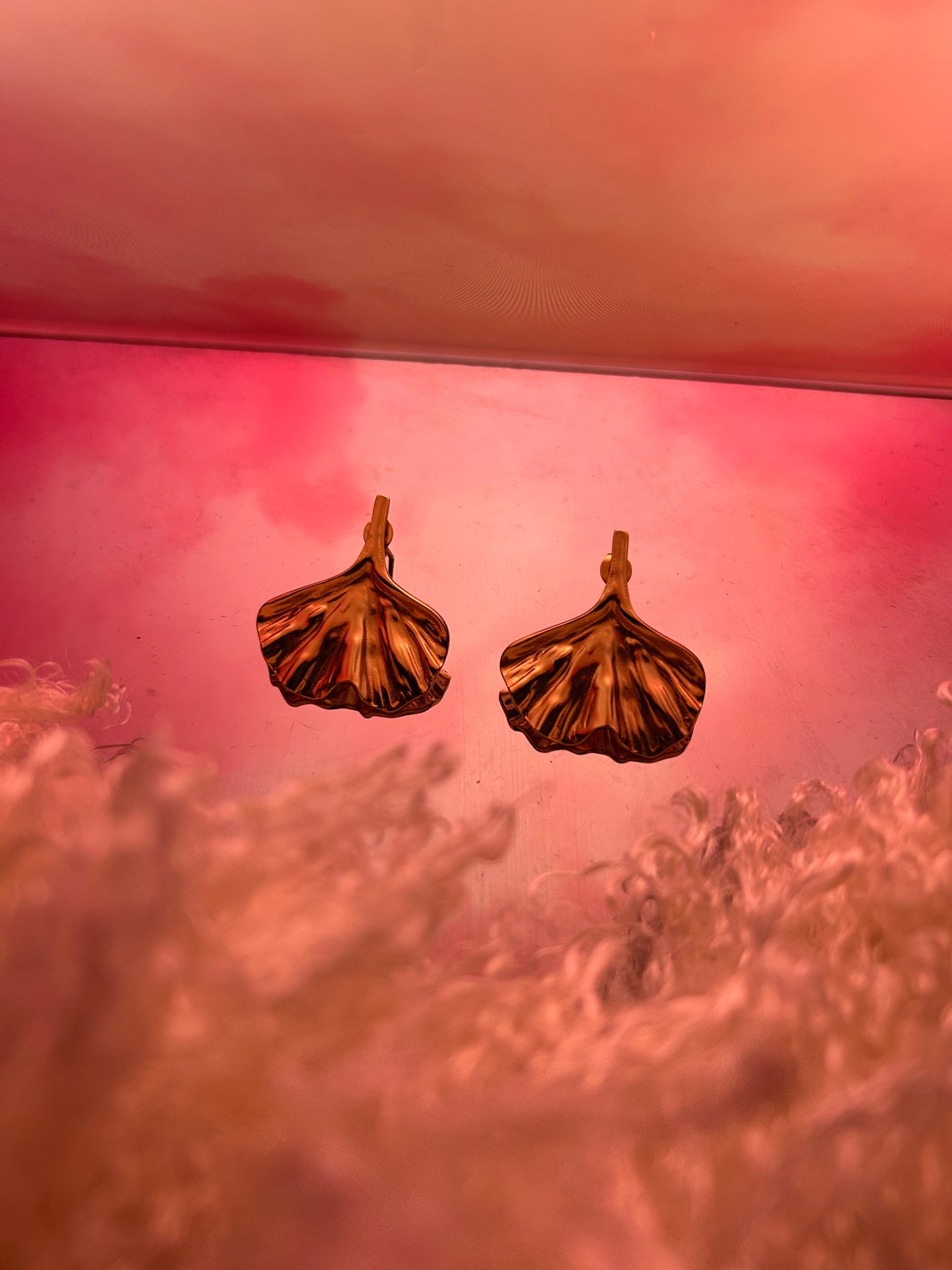 Chunky Upside Down Leaf Earring